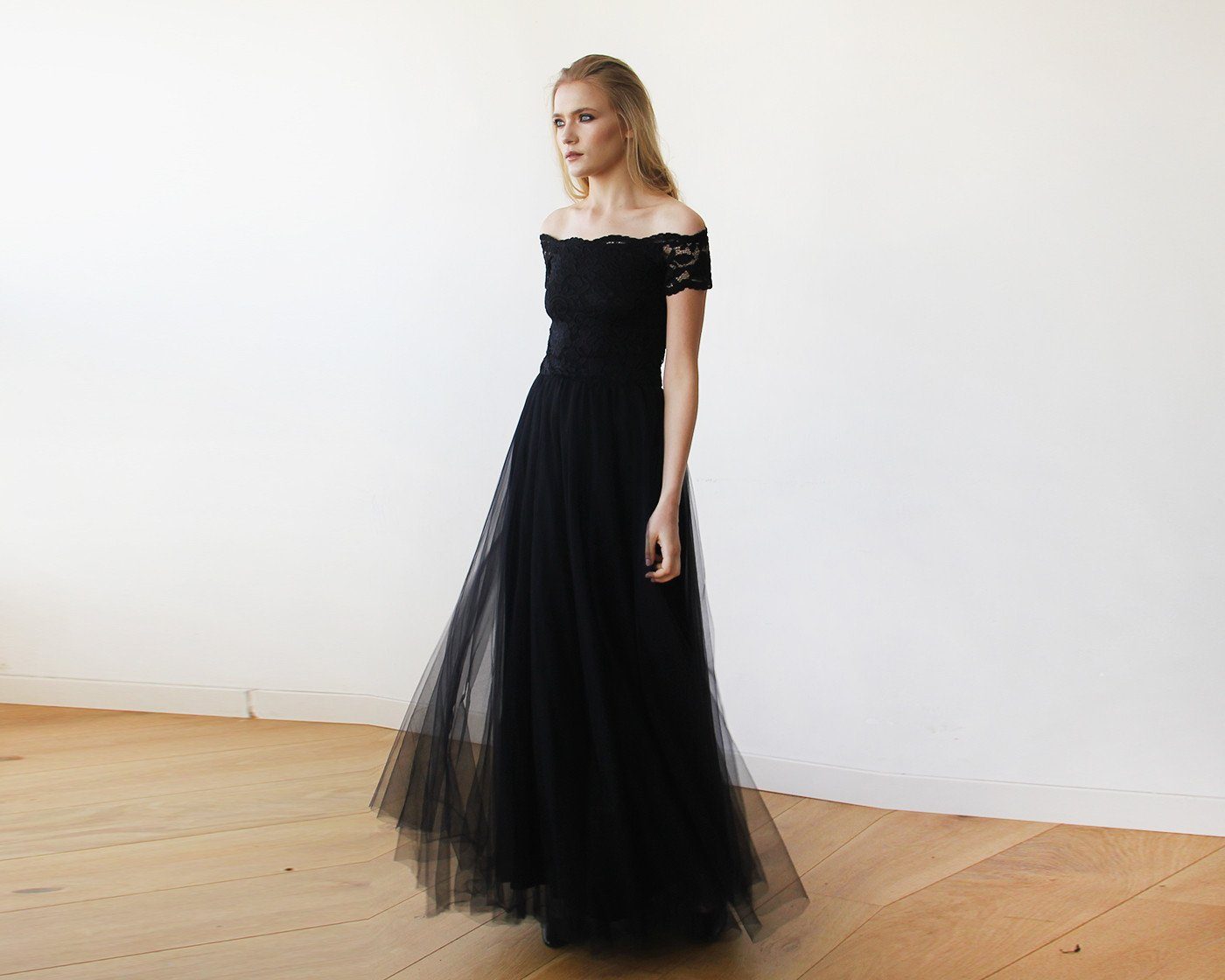 Black Lace Off-The-Shoulder Tulle Short Sleeve Lace Maxi Wedding Dress