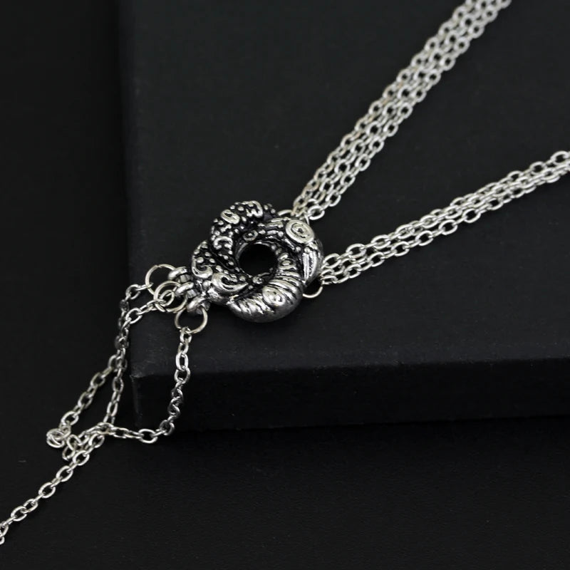 James Bond Casino Royale Vesper Lynd Silver Plated Algerian Loveknot Necklace