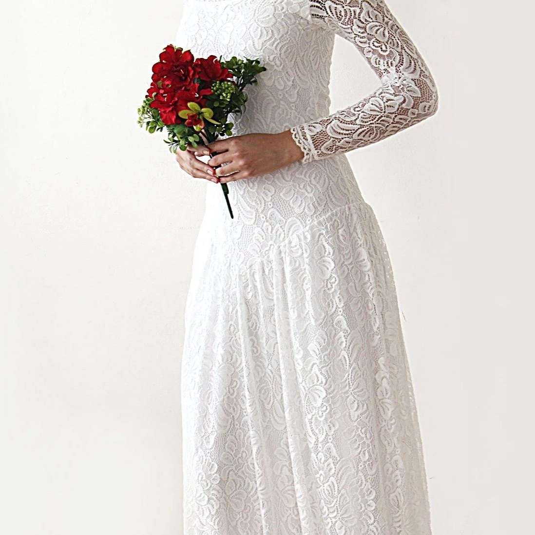 Bohemian Bridal White Floral Lace Wedding Dress with Floor Length Train