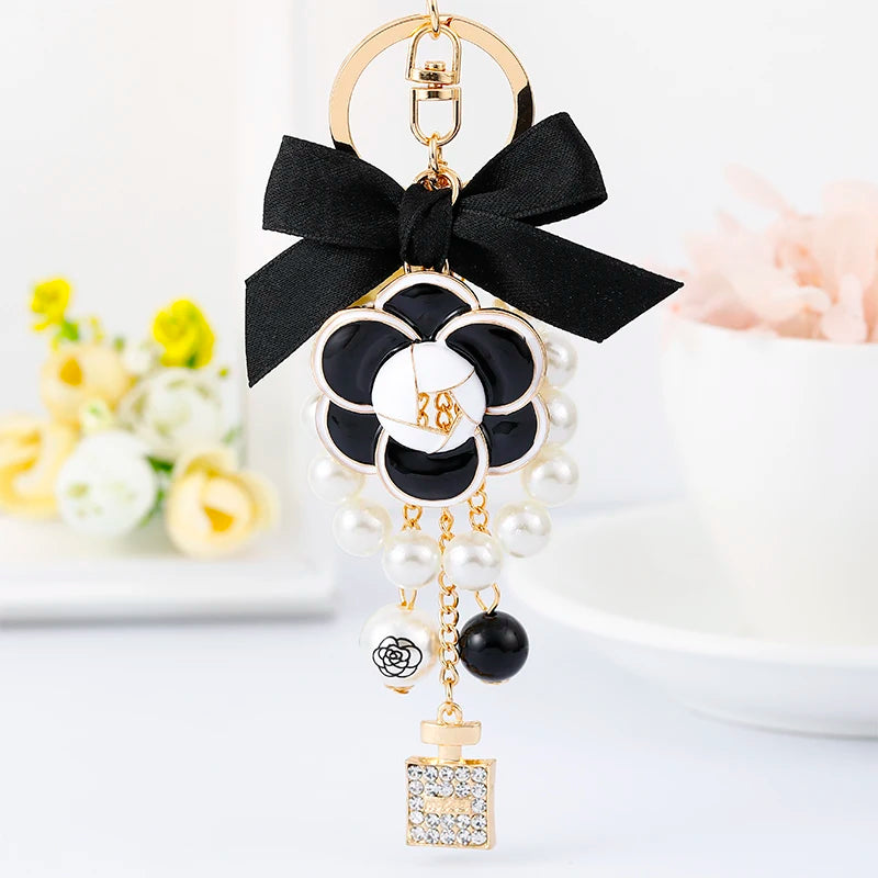 Women's Luxury Replica N°5 Perfume Bottle & Bow Keychain