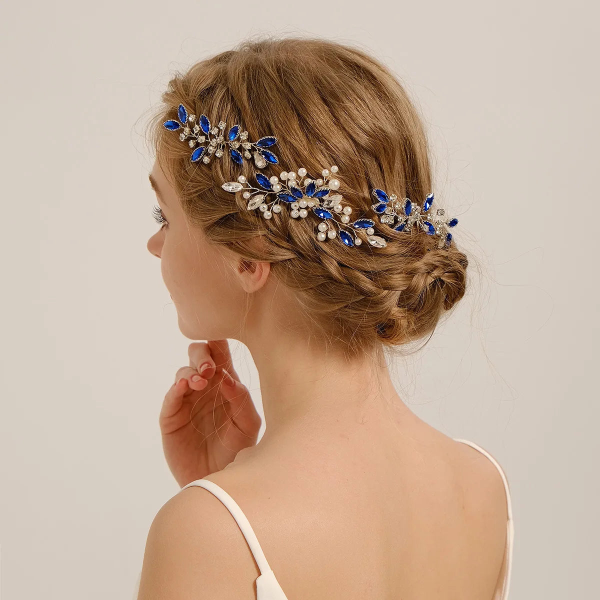 Women's Delicate Crystal Rhinestone & Pearl Flower Bridal Hair Comb