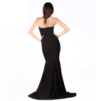 Elegant Strapless Black Floor-Sweeping Evening Gown with Mermaid Silhouette