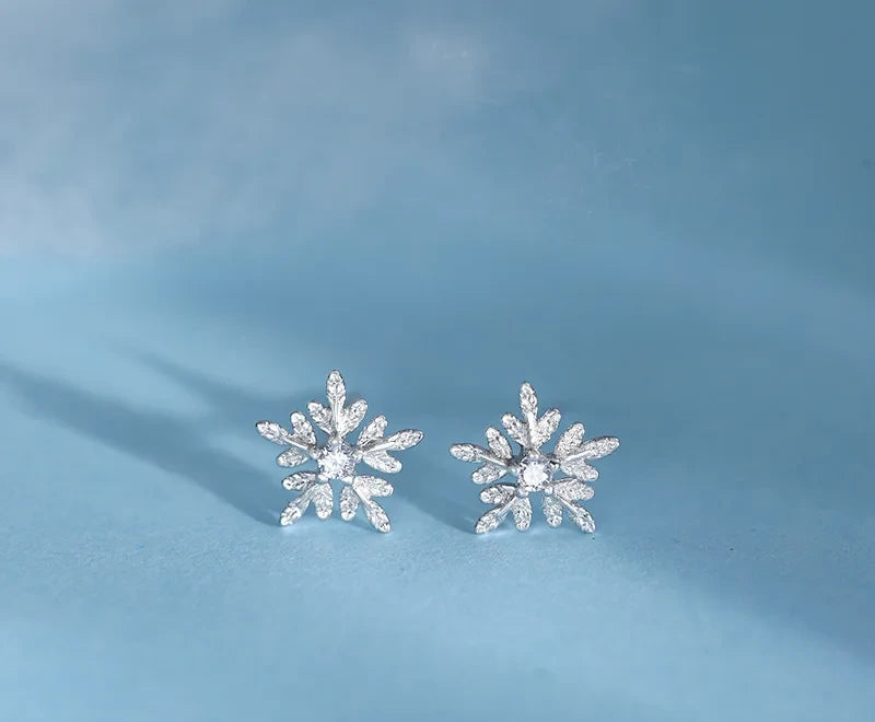 925 Sterling Silver Simple Crystal Snowflake Women's Stud Earrings - Lovez Aqua© - 