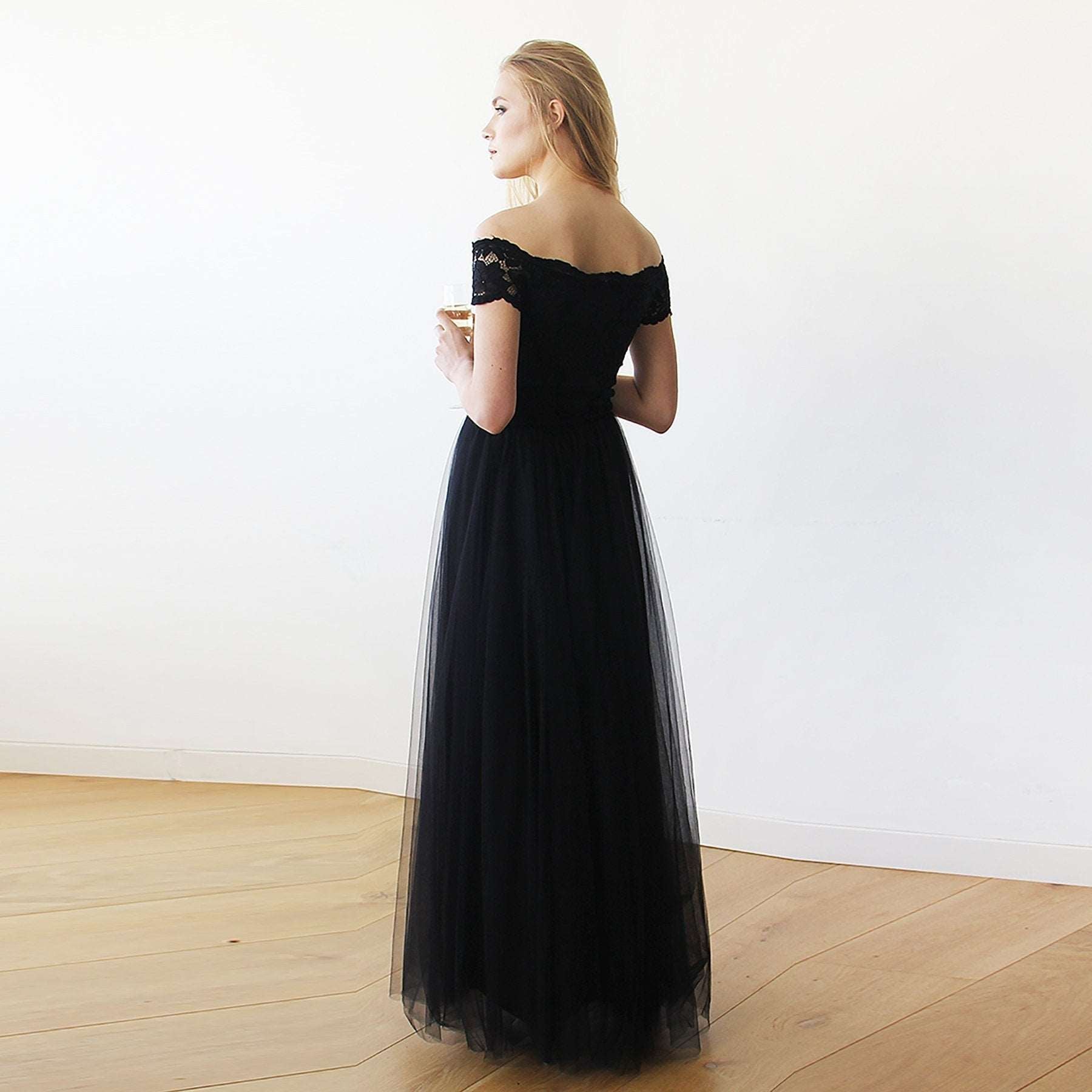 Black Lace Off-The-Shoulder Tulle Short Sleeve Lace Maxi Wedding Dress