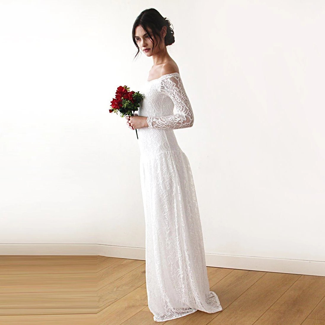 Bohemian Bridal White Floral Lace Wedding Dress with Floor Length Train