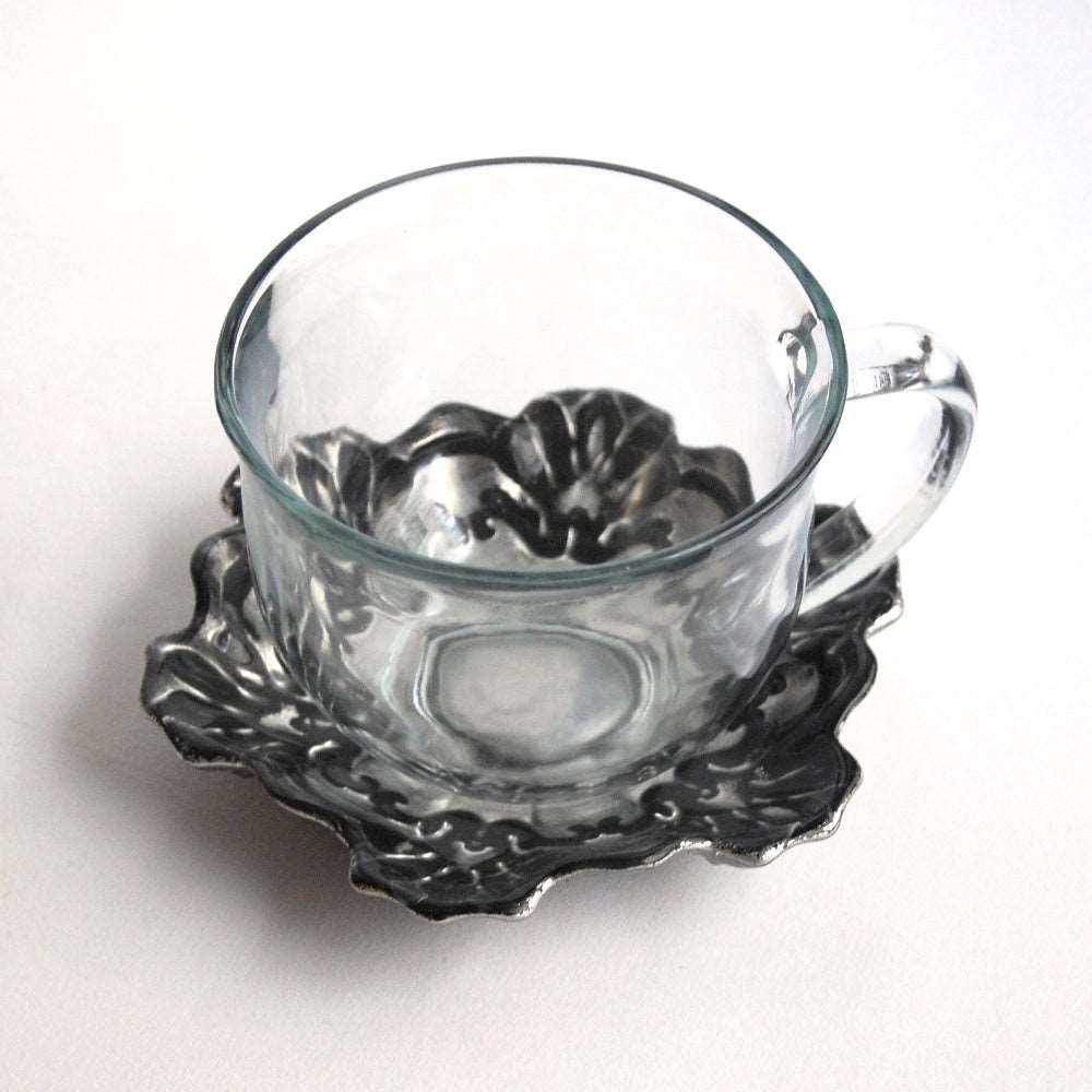 Black & Silver Floral 18oz Glass Cup & Baroque Gilded Glass Saucer (2pcs Set)