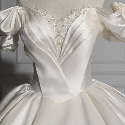 Modern Ivory A-Line Sweetheart Off-Shoulder Wedding Gown with Ruffled Sleeves