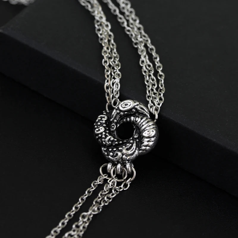 James Bond Casino Royale Vesper Lynd Silver Plated Algerian Loveknot Necklace