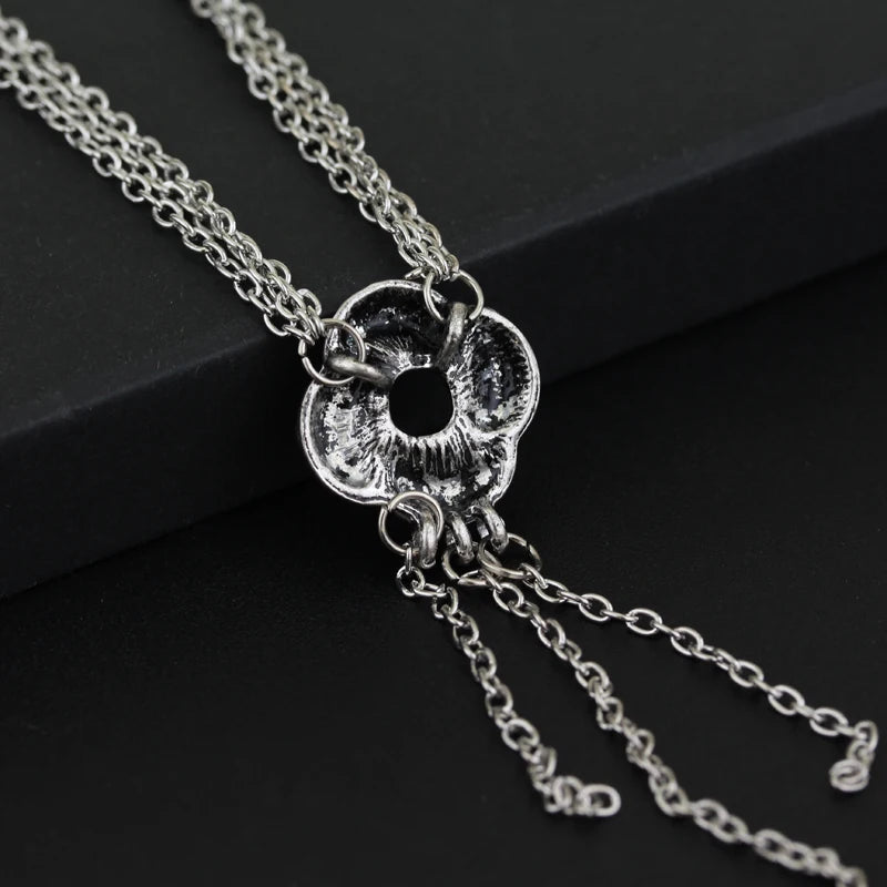 James Bond Casino Royale Vesper Lynd Silver Plated Algerian Loveknot Necklace