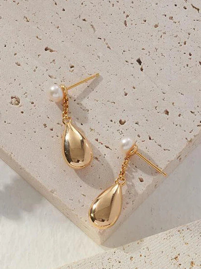 Women's Dainty 18ct Gold Vermeil Raindrop Freshwater Pearl Waterdrop Earrings