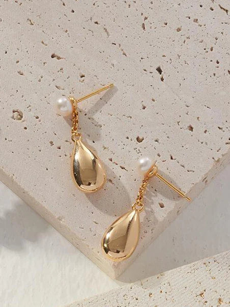 Women's Dainty 18ct Gold Vermeil Raindrop Freshwater Pearl Waterdrop Earrings