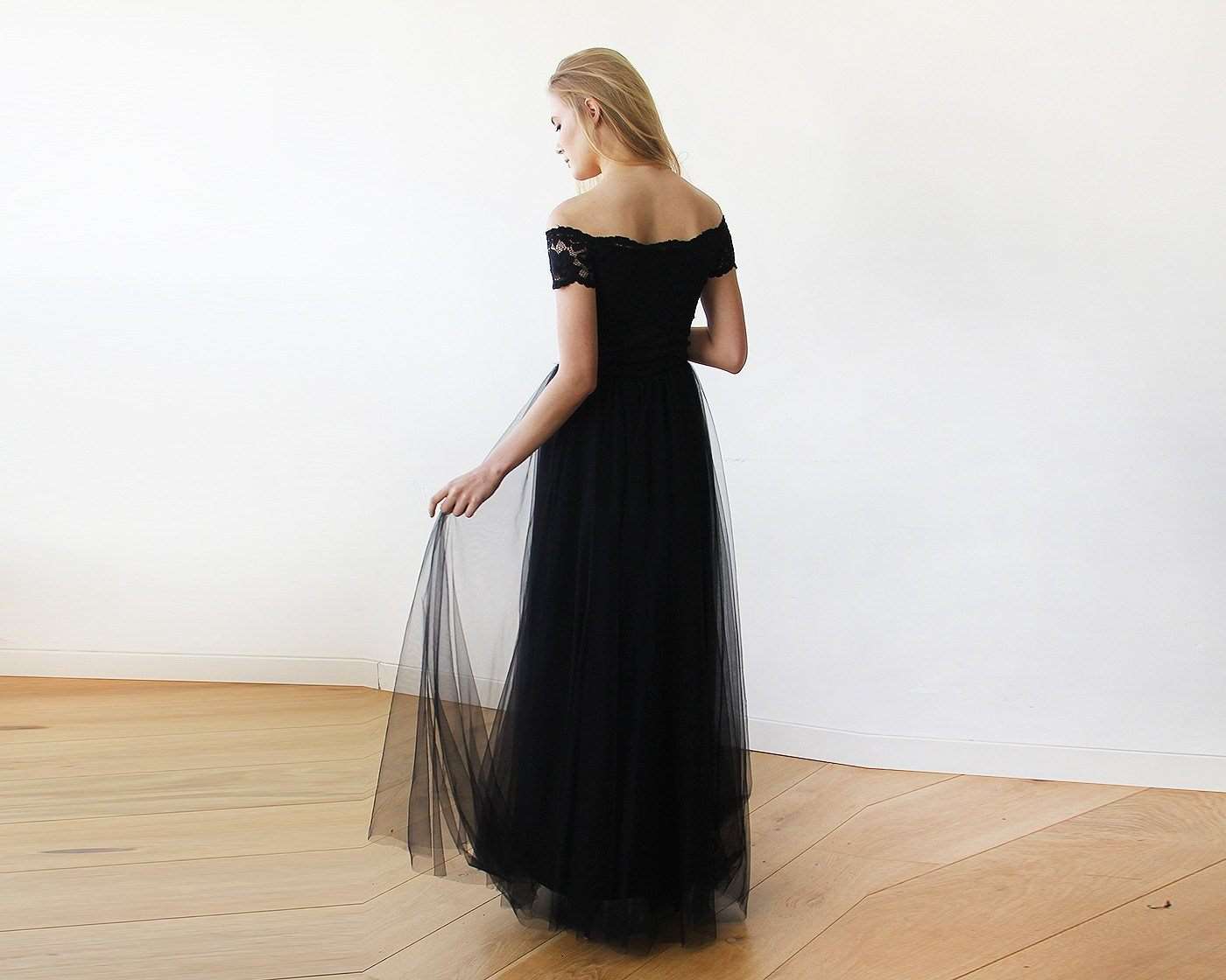 Black Lace Off-The-Shoulder Tulle Short Sleeve Lace Maxi Wedding Dress