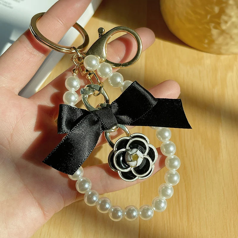 Women's Luxury Replica N°5 Perfume Bottle & Bow Keychain